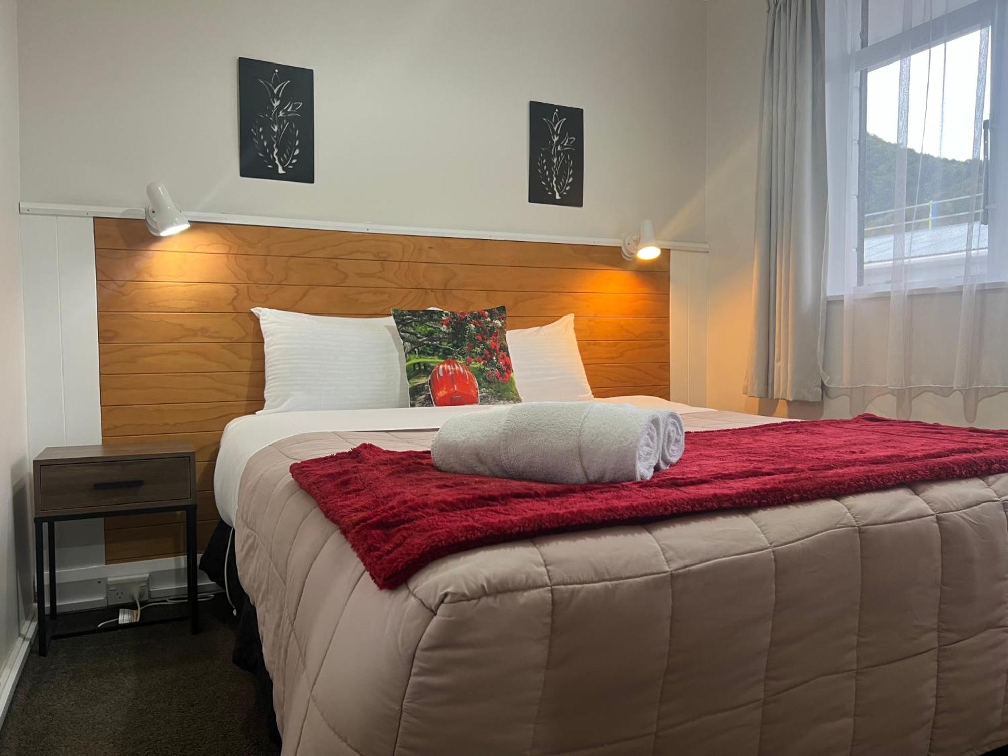 פיקטון High Street Living Motel מראה חיצוני תמונה