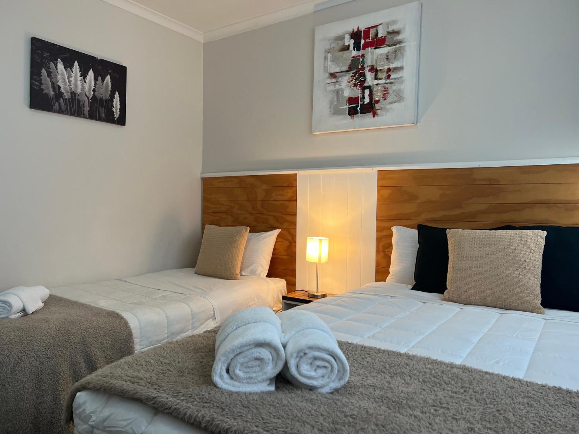 פיקטון High Street Living Motel מראה חיצוני תמונה