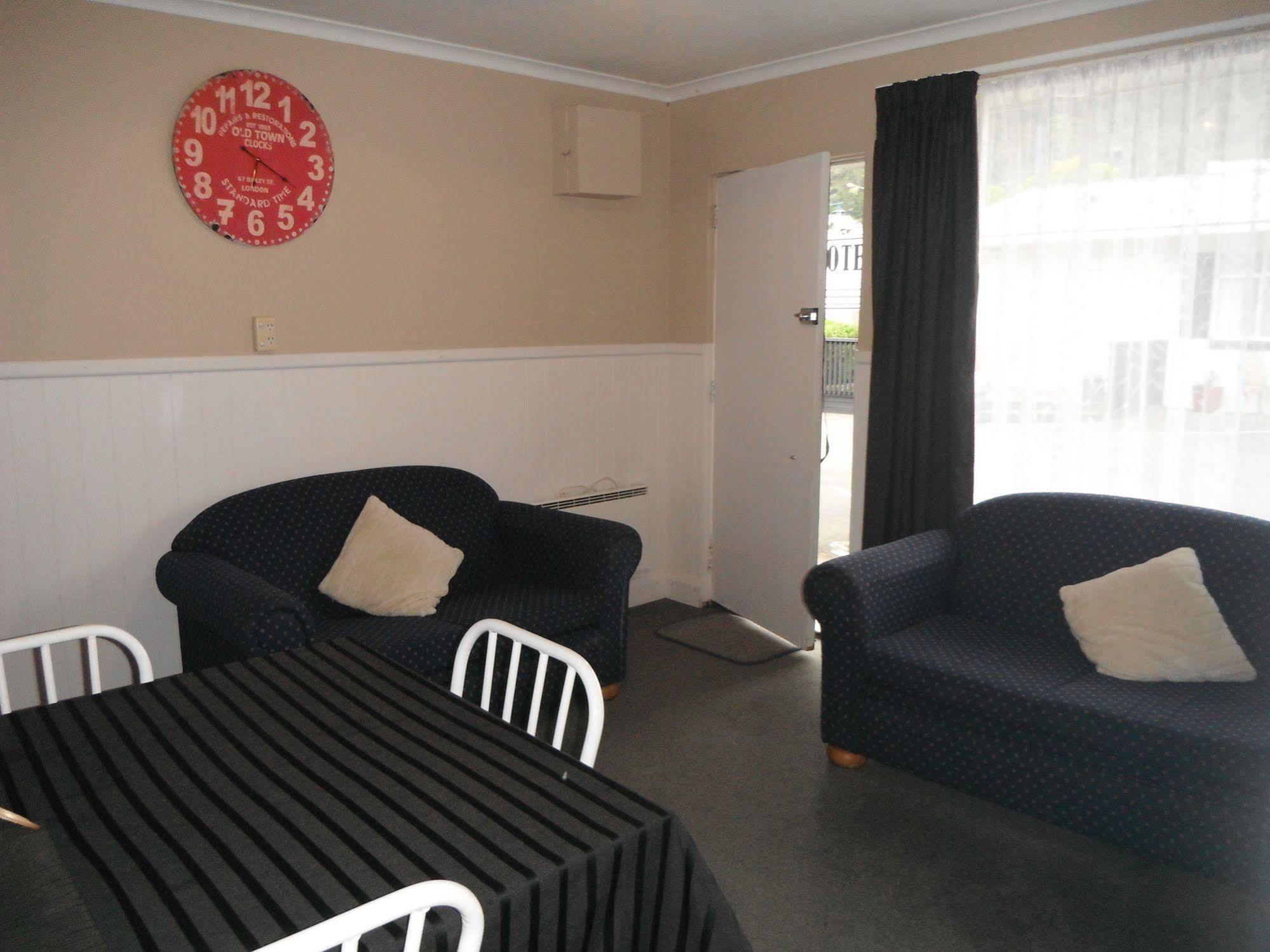פיקטון High Street Living Motel מראה חיצוני תמונה