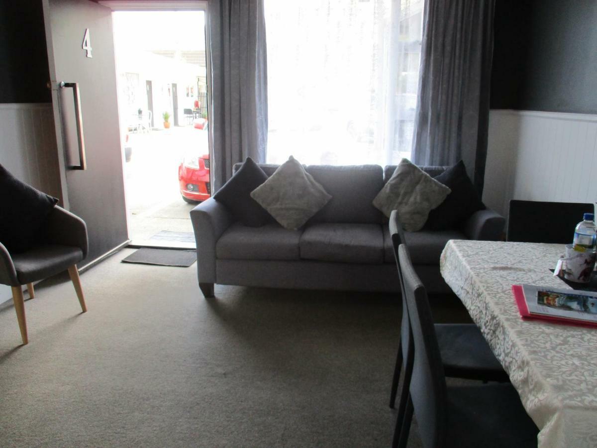 פיקטון High Street Living Motel מראה חיצוני תמונה